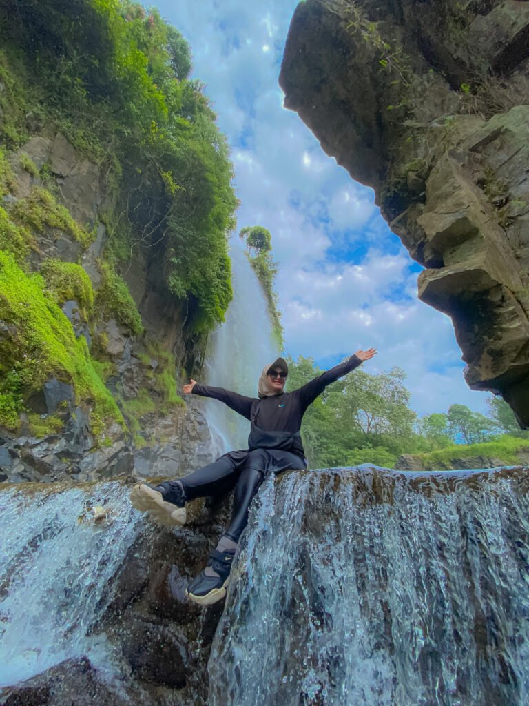 Trekking Curug Bidadari Sentul bersama Indo Trekking"